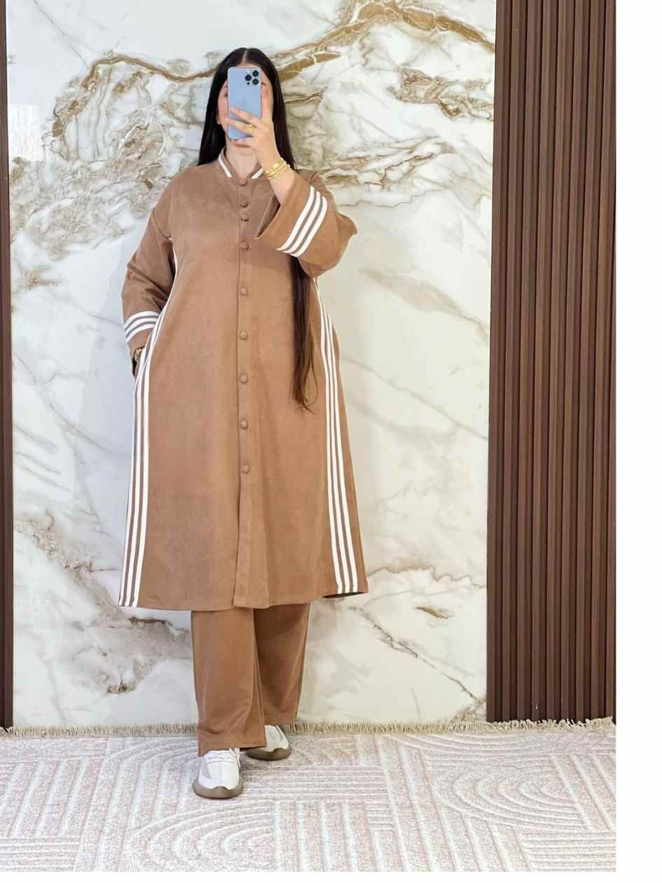 Ensemble Winter Line ( طقم شتوي بخطوط رياضية )