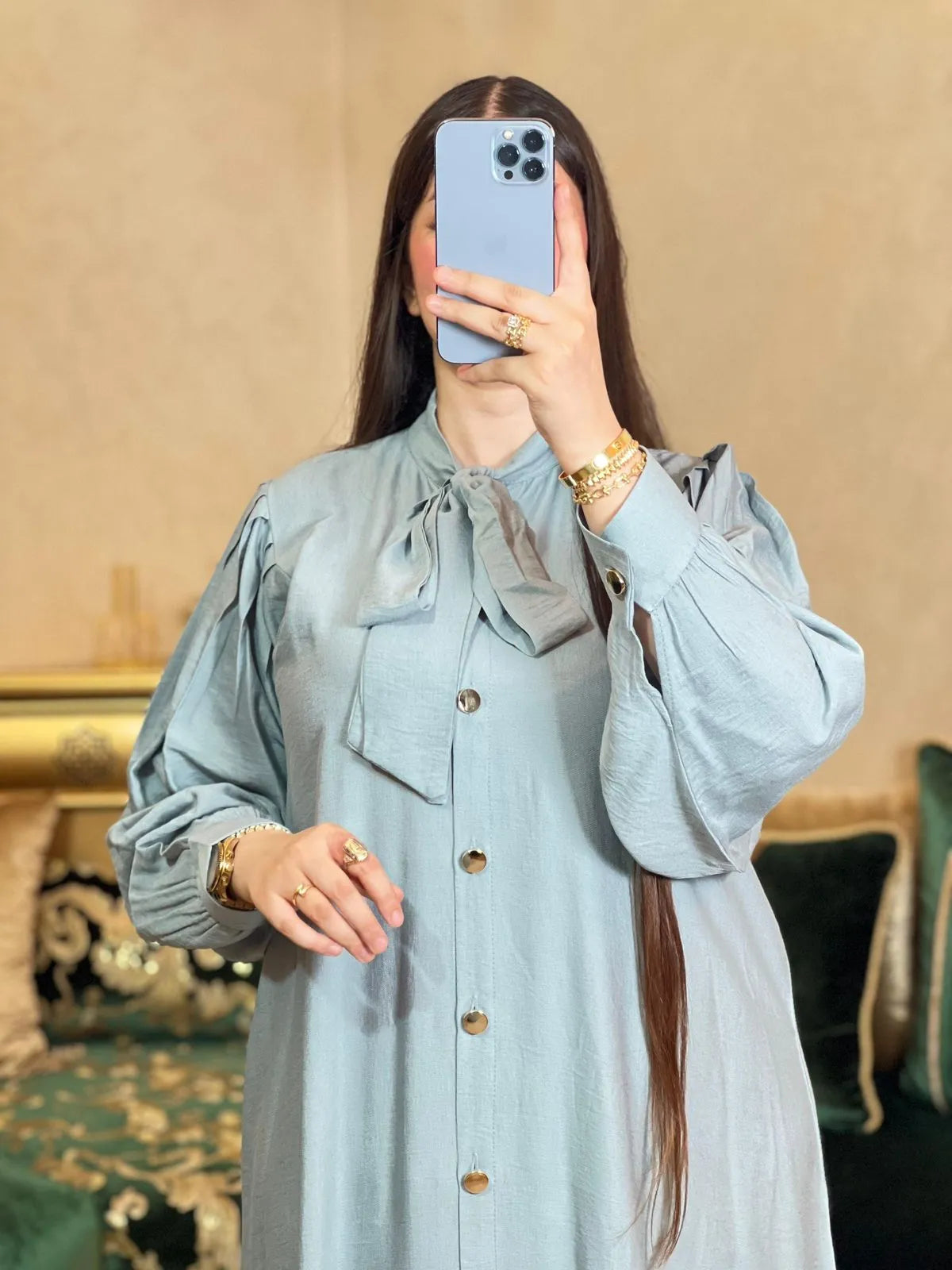 Robe ANOUQA à nœud – Élégance et féminité.
